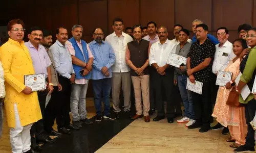 मान्यता प्राप्त संवादाता समिति के नवनिर्वाचित पदाधिकारियों को मिला जीत का प्रमाण पत्र