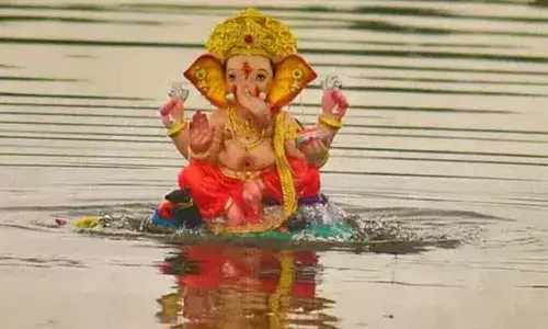 17 सितंबर को अलविदा हो जाएंगे गणपति बप्पा, विसर्जन के बाद दूर्वा और नारियल का क्या करें