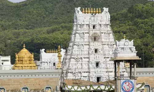 आंध्र प्रदेश हाई कोर्ट के सामने YSRCP की अपील, तिरुमाला प्रसादम पर सीएम के दावों की जांच करे समिति