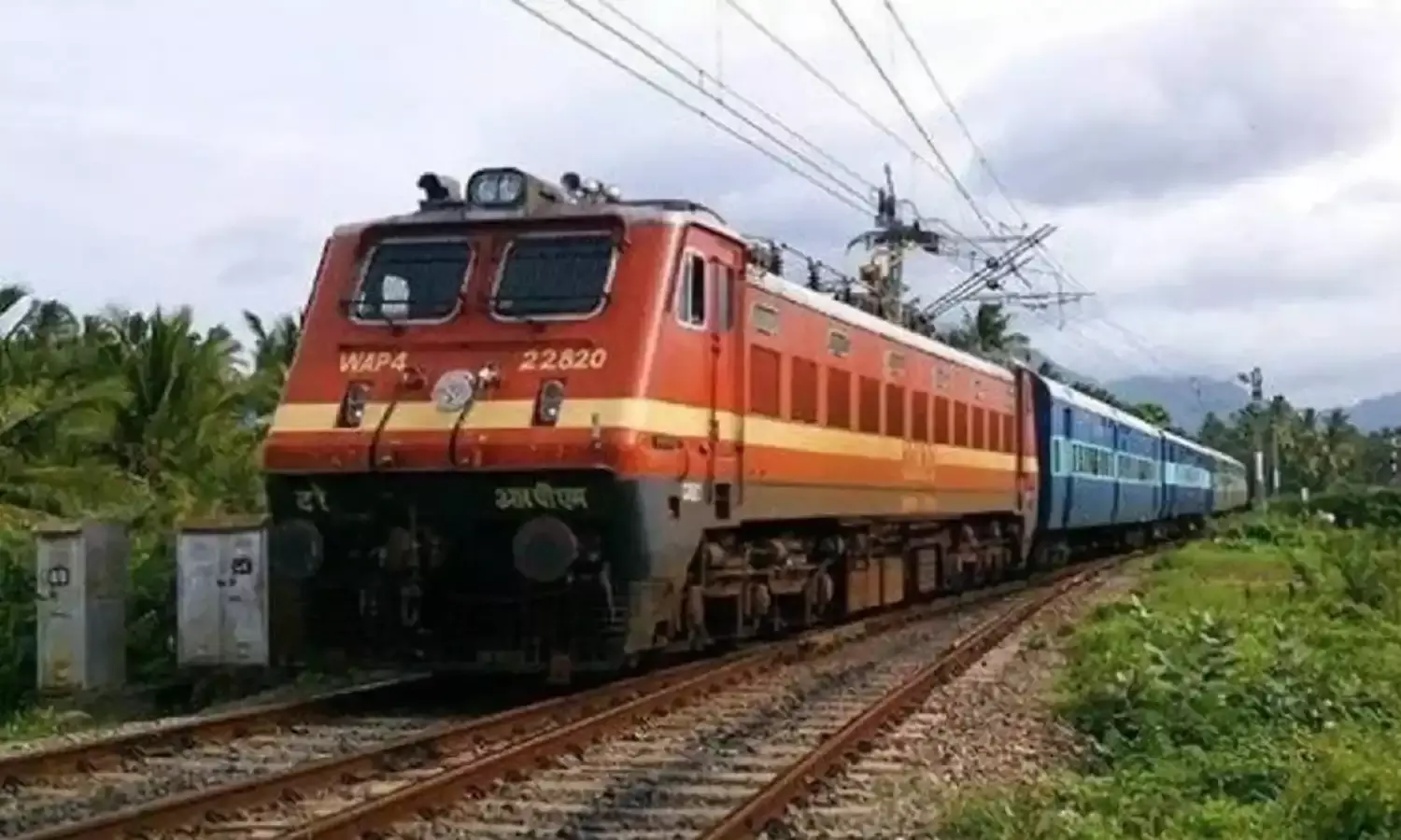 मध्यप्रदेश में सेना की ट्रेन को बम से उड़ाने की साजिश, ट्रेक पर थे 10 डेटोनेटर, ATS - NIA जांच में लगी मध्यप्रदेश में सेना की ट्रेन को बम से उड़ाने की साजिश, ट्रेक पर थे 10 डेटोनेटर, ATS - NIA जांच में लगी