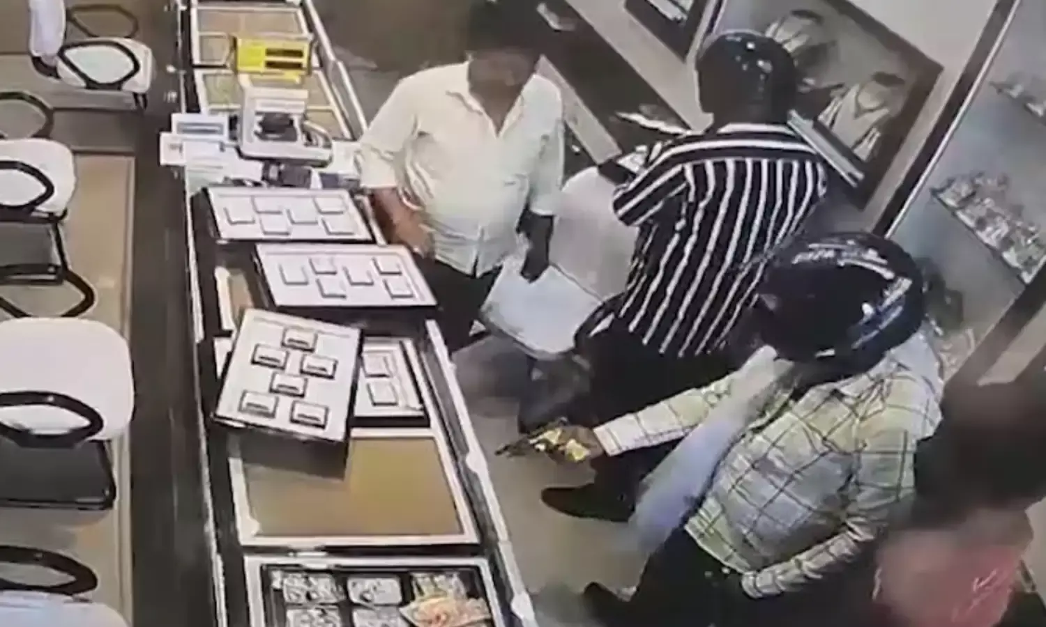 सुल्तानपुर डकैती मामले में एक और एनकाउंटर, UPSTF ने अनुज प्रताप सिंह को किया ढेर