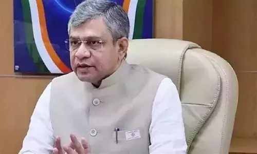 अश्विनी वैष्णव ने गिनाई कवच 4.0 की खासियत, कहा- ड्राइवर के ध्यान ने देने पर खुद लगा देगा ब्रेक