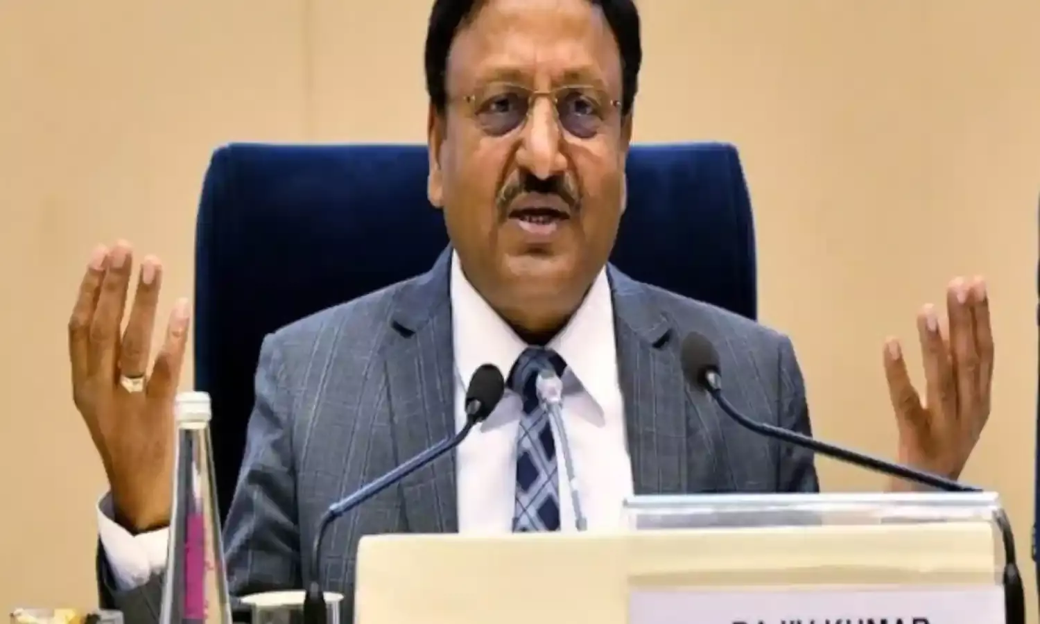 जम्मू कश्मीर में दूसरे चरण की वोटिंग खत्म, 54% हुआ मतदान, CEC राजीव बोले- इतिहास रचा जा रहा