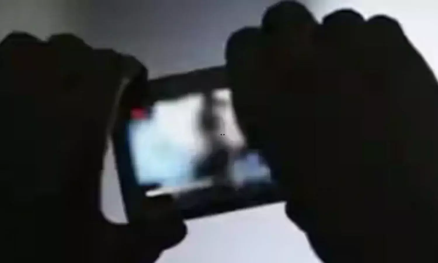 किशनगंज में एक्टिव है ब्लैकमेलिंग गैंग,  बिहार में चल रहे इस स्‍कैम से आप भी जाएं सावधान...