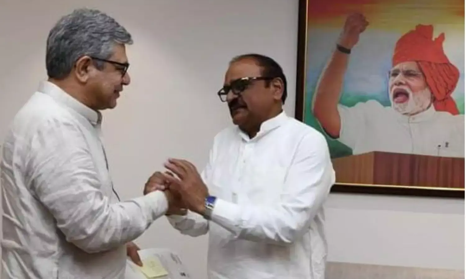 रेल मंत्री अश्वनी वैष्णव से की सदर सांसद जयप्रकाश ने भेंट, पोरबंदर-मुजफ्फरपुर एक्सप्रेस का हरदोई में हाल्ट मांगा