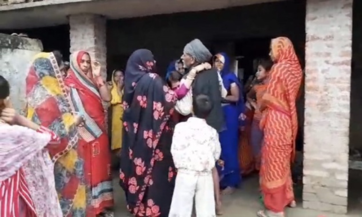 हैवान बने बेटे ने आधी रात को गला दबाकर ले ली मां की जान, जानिए पूरा मामला...