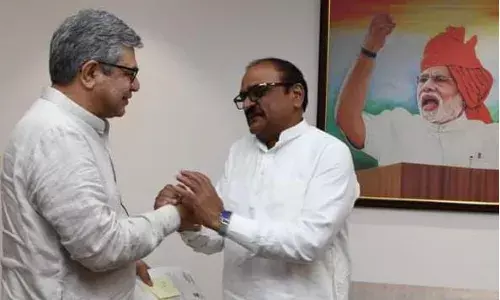 रेल मंत्री अश्वनी वैष्णव से की सदर सांसद जयप्रकाश ने भेंट, पोरबंदर-मुजफ्फरपुर एक्सप्रेस का हरदोई में हाल्ट मांगा