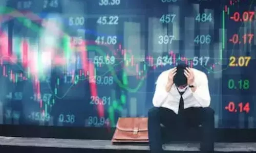 महीने के आखिरी दिन धड़ाम से गिरा शेयर मार्केट, सेंसेक्स और निफ्टी में भारी गिरावट