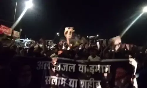 हिजबुल्लाह चीफ हसन नसरल्लाह की मौत पर लखनऊ में प्रदर्शन, लगाए इजराइल मुर्दाबाद के नारे