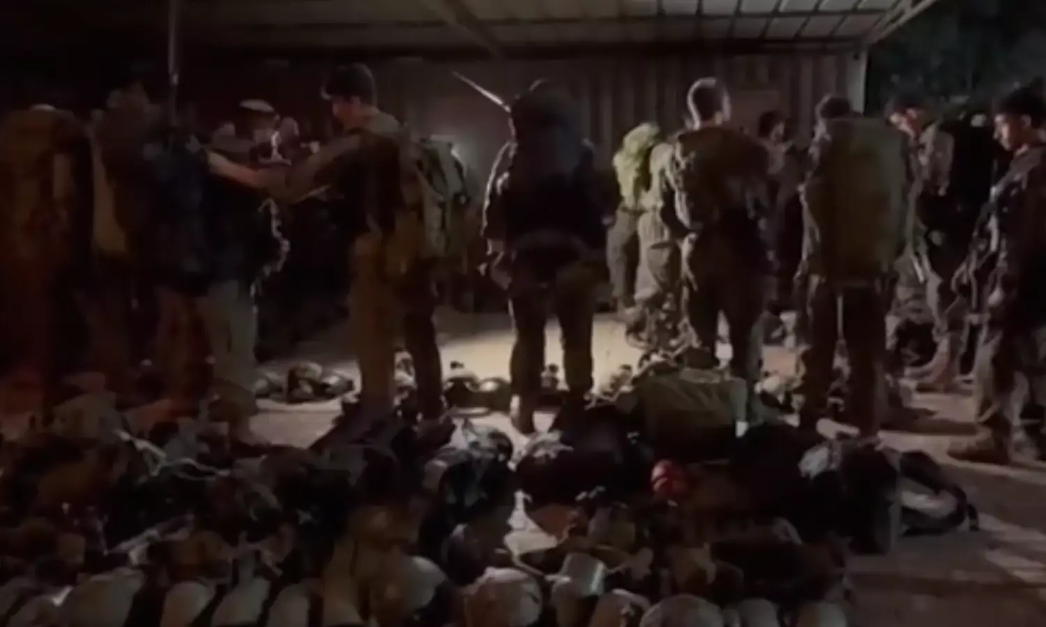 इजराइली सेना लेबनान में दाखिल, हिजबुल्लाह के ठिकानों पर हमले शुरू, अमेरिका का मिला साथ