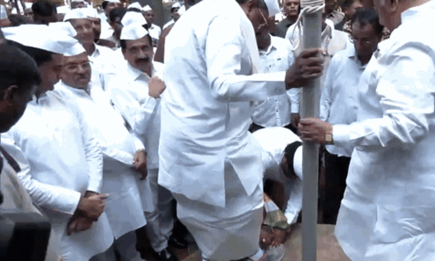CM Siddaramaiah Viral Video