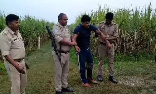 पुलिस मुठभेड़ में गौ तस्कर गुलशेर के पैर में लगी गोली, तीन बदमाश गोमांस से लदी गाड़ी छोड़कर फरार