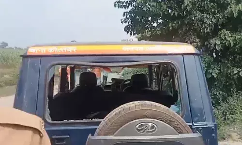 लखीमपुर खीरी में तेंदुए के हमले में बच्चे की मौत के बाद बवाल, ग्रामीणों ने किया पुलिस पर पथराव