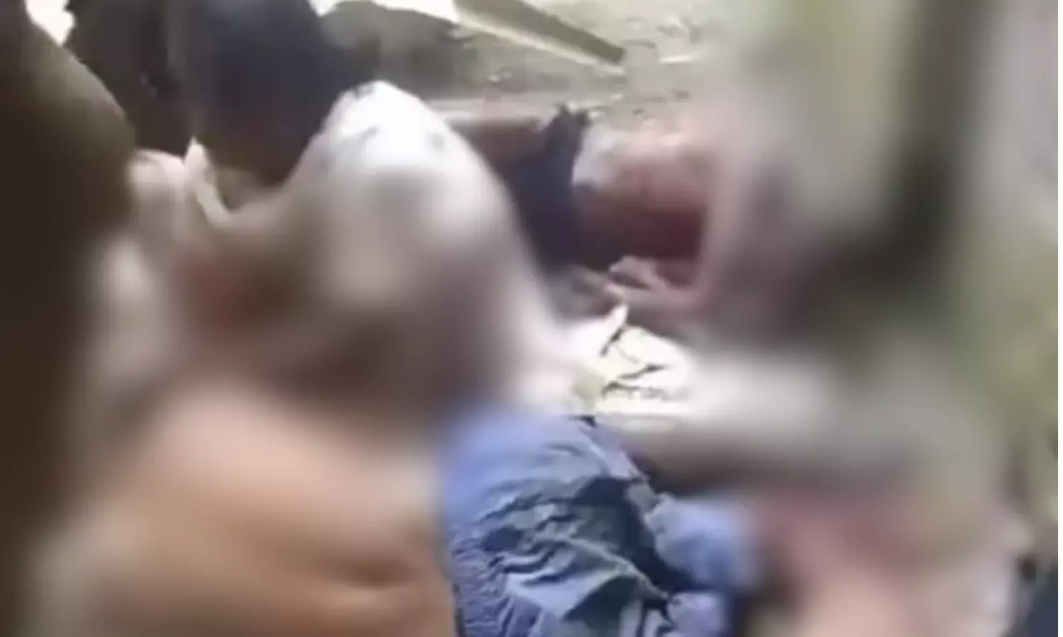 गोंडा की पटाखा फैक्ट्री में ब्लास्ट, 2 लोगों की मौत कई घायल गोंडा की पटाखा फैक्ट्री में ब्लास्ट, 2 लोगों की मौत कई घायल