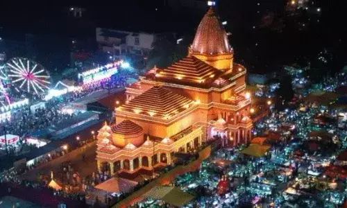 भोपाल में विराजे अयोध्‍या के रामलला, राममंदिर की थीम पर सजा ये दुर्गा पंडाल बन रहा श्रद्धालुओं का मुख्‍य आकर्षण...