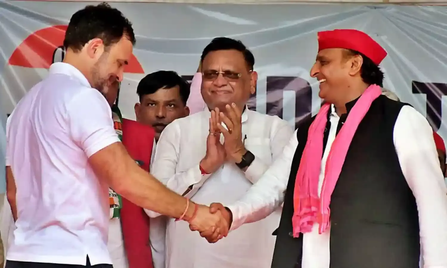 सपा-कांग्रेस गठबंधन में दरार के आसार, अखिलेश के इस एकतरफा फैसले से कांग्रेस नेतृत्व नाराज…