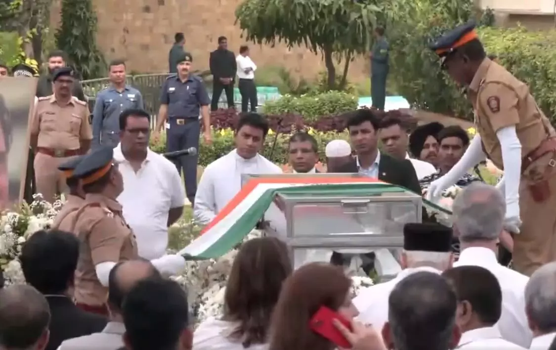 Ratan Tatas body brought to NCPA ground Ratan Tatas body brought to NCPA ground