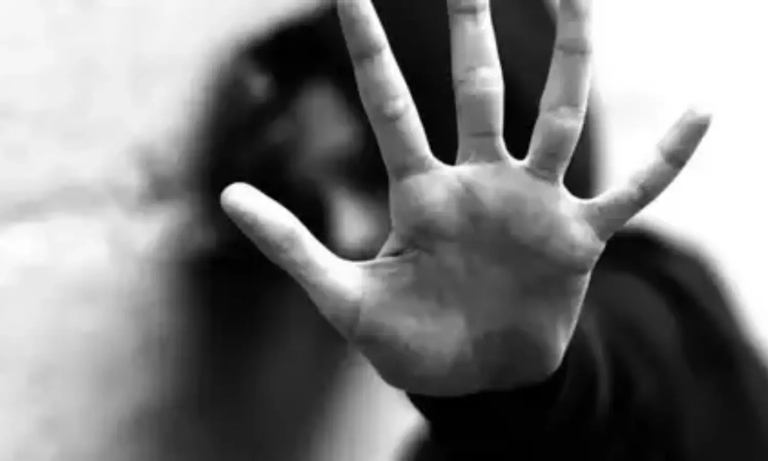 आठवीं क्लास की छात्रा पर एसिड अटैक का मामला, अस्पताल में इलाज के दौरान मौत आठवीं क्लास की छात्रा पर एसिड अटैक का मामला, अस्पताल में इलाज के दौरान मौत