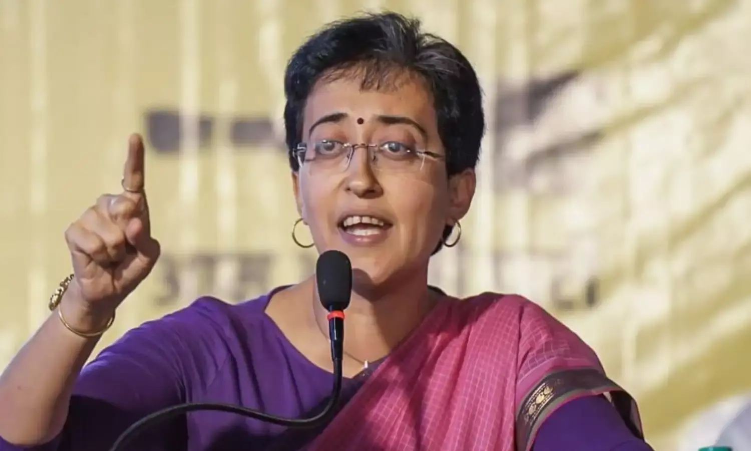 आतिशी को PWD ने सौंपी सीएम आवास की चाभी, केजरीवाल की लेंगी जगह