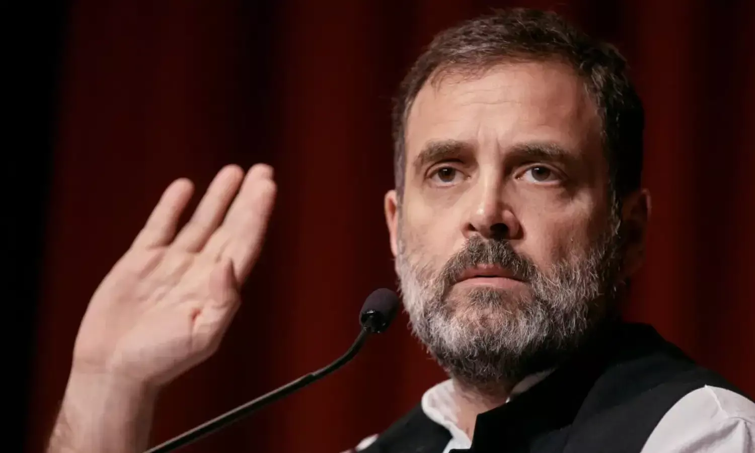 महाराष्ट्र में कानून व्यवस्था ध्वस्त, सरकार ले बाबा सिद्दीकी की मौत की जिम्मेदारी - राहुल गांधी