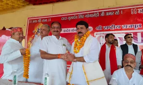 भाजपा विधायक योगेश वर्मा को थप्पड़ मारने वाले वकील का करणी सेना ने किया सम्मान…