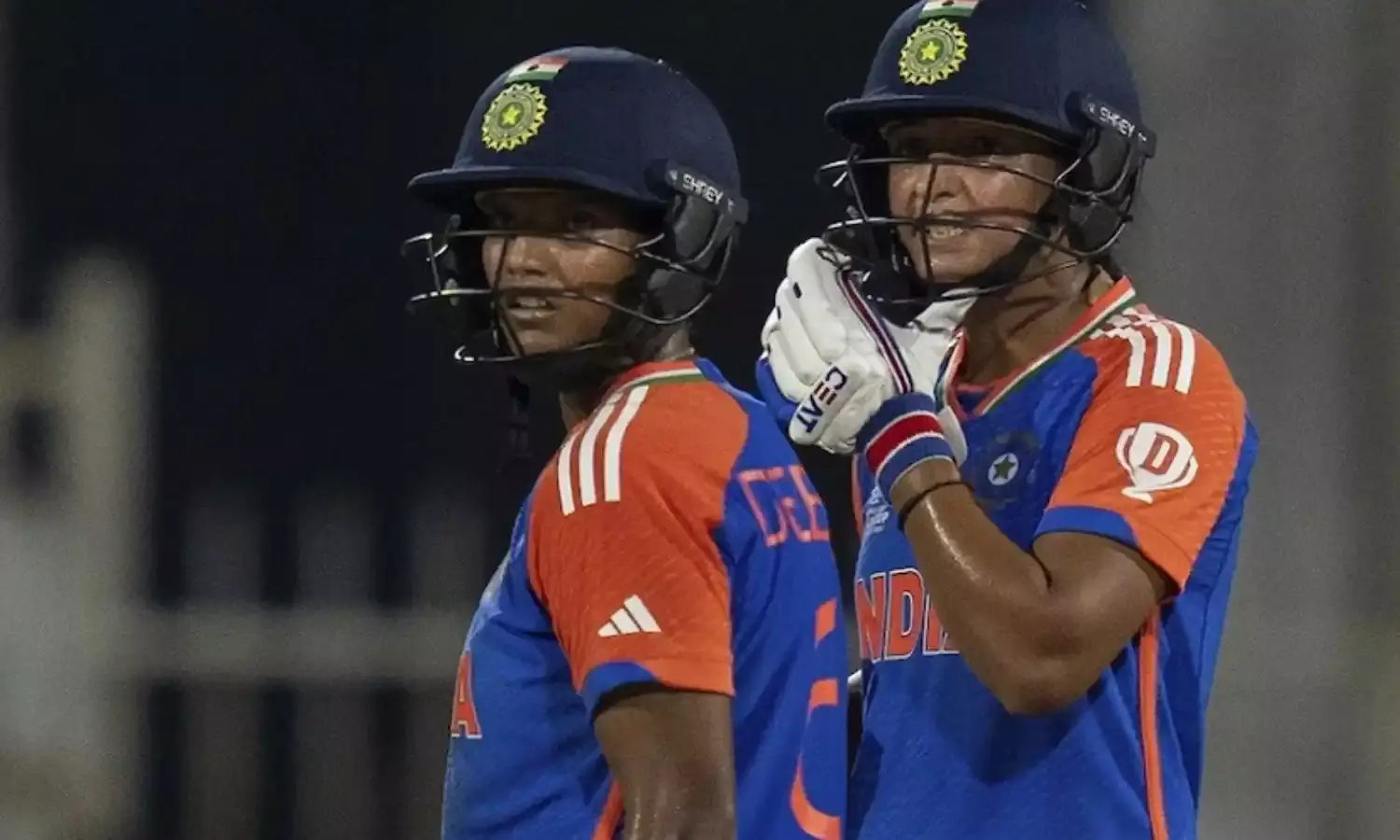 ऑस्ट्रेलिया के खिलाफ जीता हुआ मैच गंवा बैठी टीम इंडिया, सोशल मीडिया पर फैंस ने जताई नाराजगी... ऑस्ट्रेलिया के खिलाफ जीता हुआ मैच गंवा बैठी टीम इंडिया, सोशल मीडिया पर फैंस ने जताई नाराजगी...