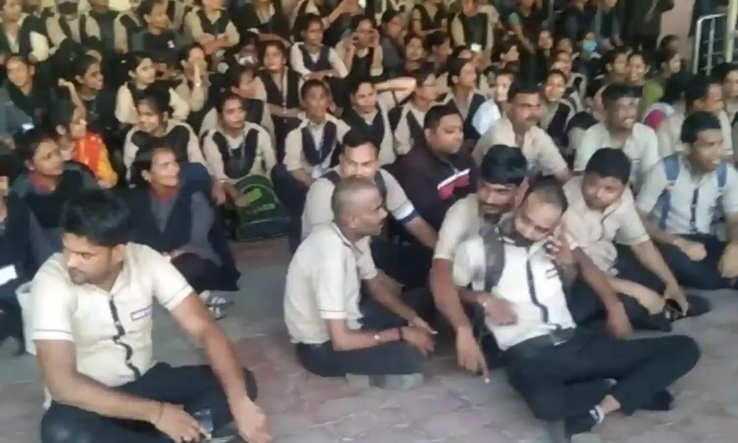 हमीदिया अस्पताल में कर्मचारियों की हड़ताल, कांग्रेस बोली - लाडले भाईयों पर भी ध्यान दे मोहन सरकार