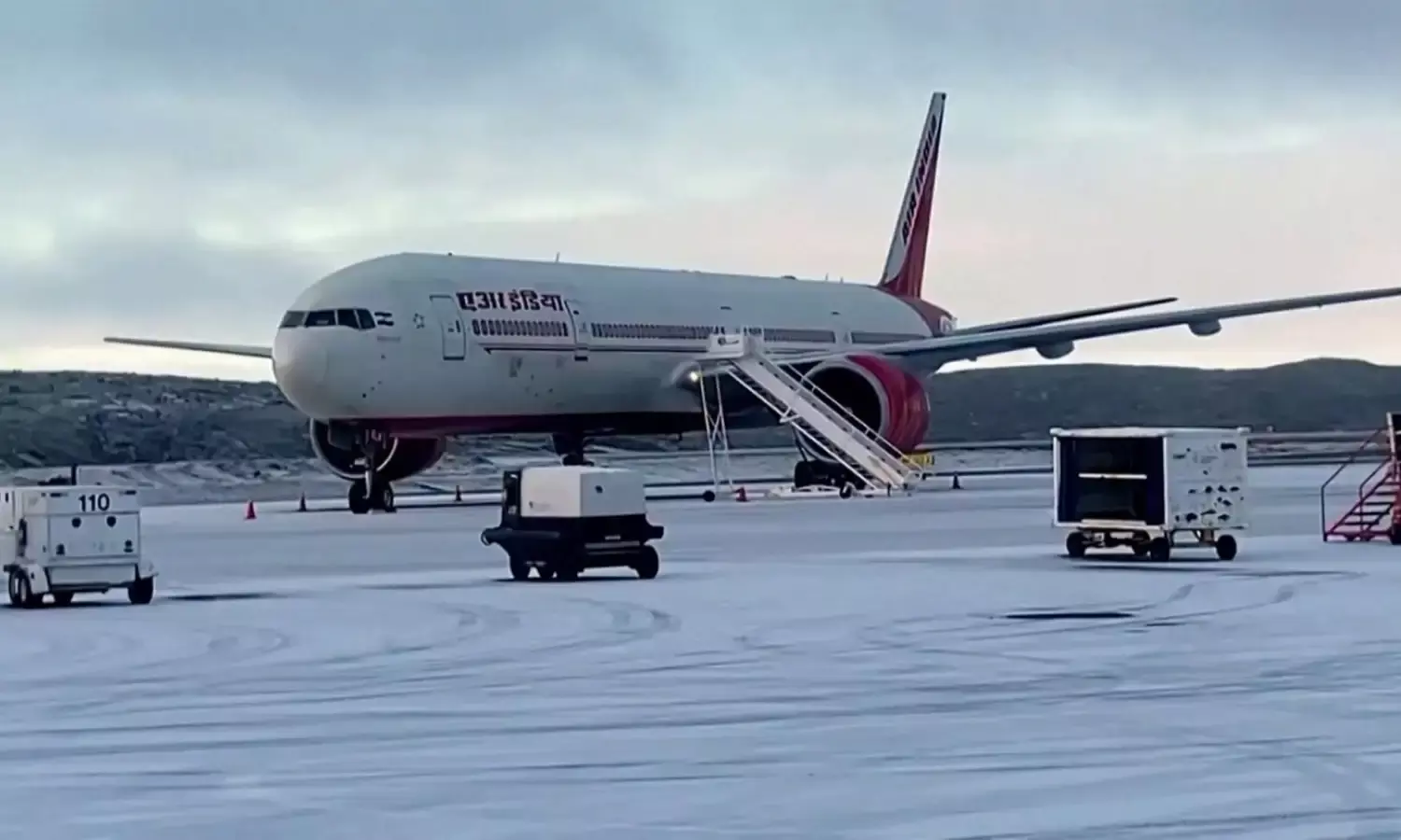 इंडिगो और अकासा एयरलाइंस की फ्लाइट्स प्रभावित, सुरक्षा बढ़ाई गई...