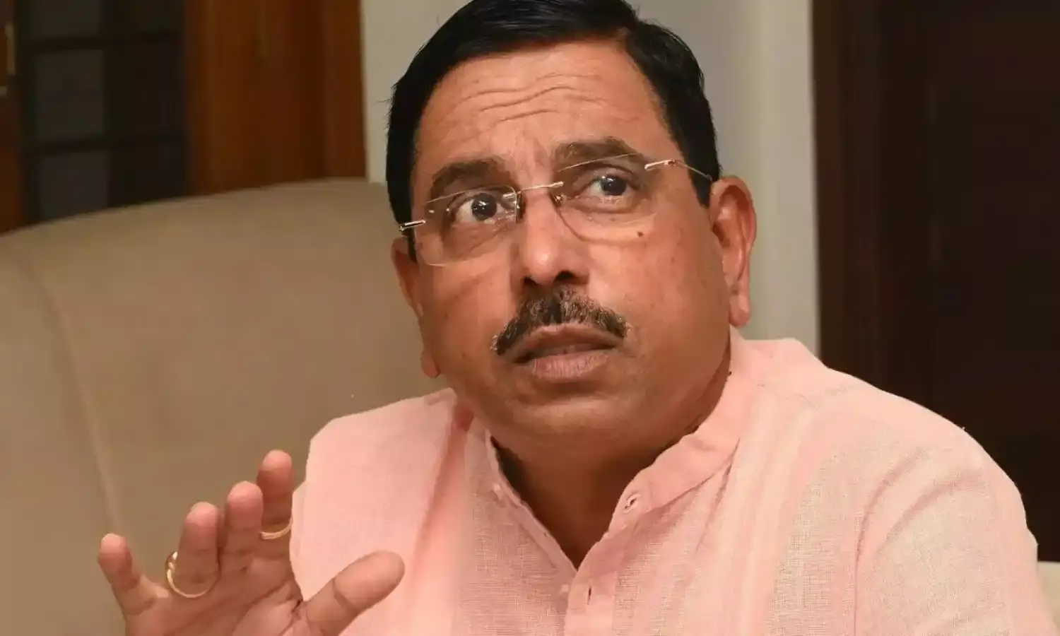 Fraud case registered against Union Minister Prahlad Joshis family