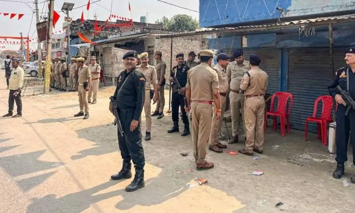 अब आरोपियों के घर पर चलेगा बुलडोजर, लोक निर्माण विभाग ने 23 घरों - मकानों पर चस्पा किया नोटिस