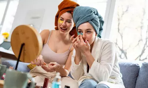 घर पर बनाए अंडर आई मास्क, जल्द ही मिलेगा डार्क सर्कल से छुटकारा