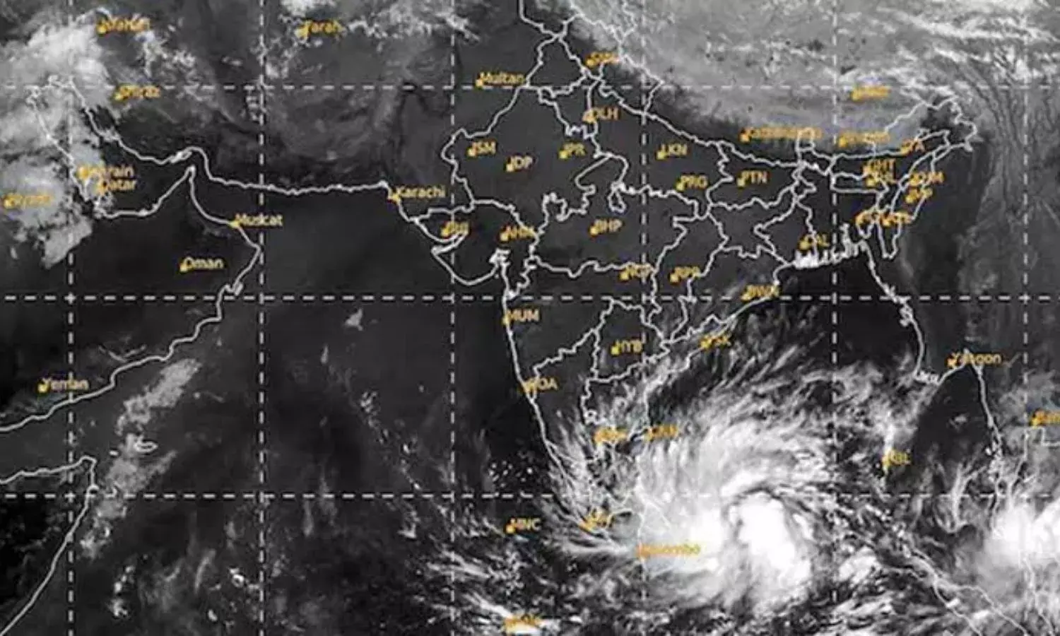 ओडिशा पर चक्रवात डाना का असर, कई जिलों में 23-25 अक्टूबर तक भारी बारिश की चेतावनी