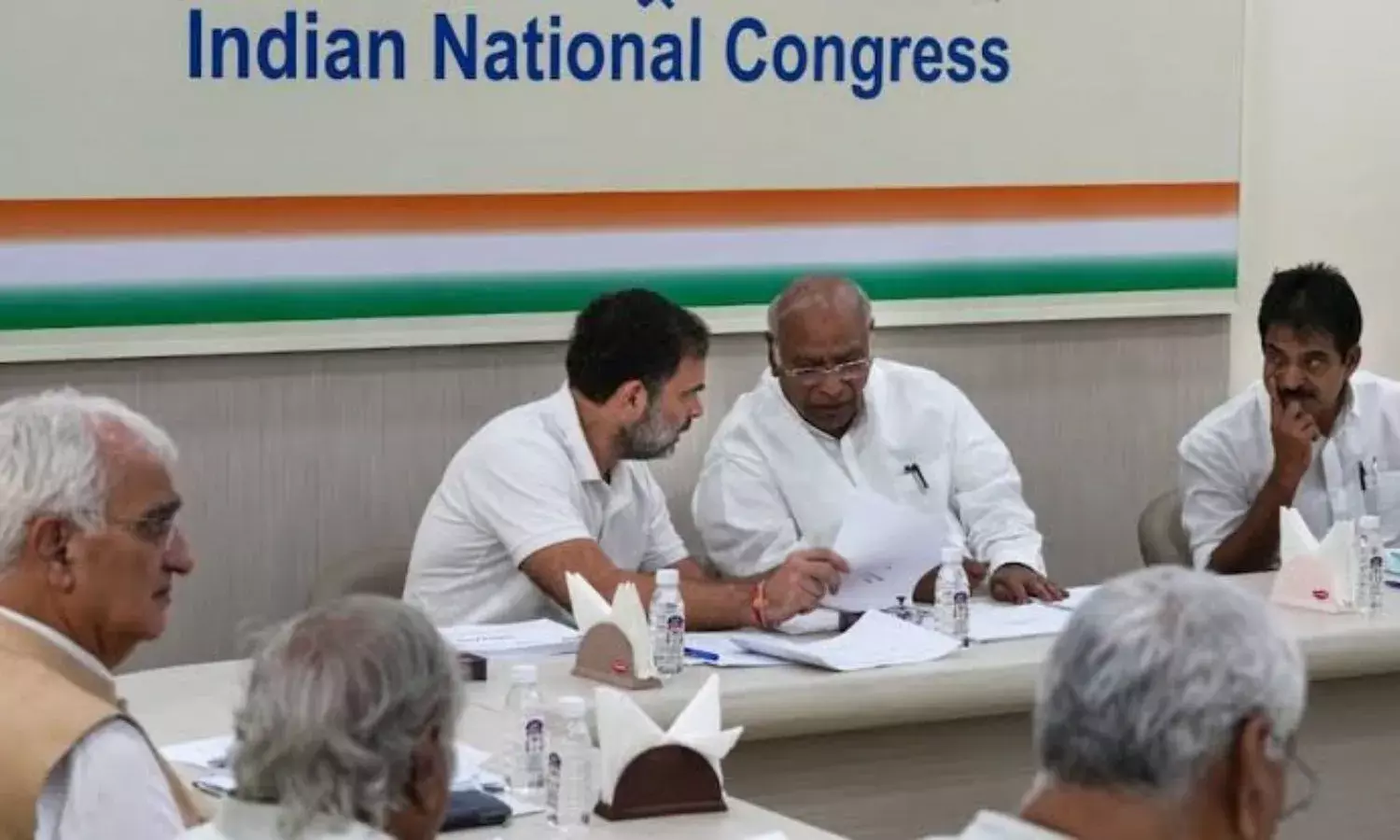 चुनाव को लेकर कांग्रेस CEC की बैठक में 63 सीटों पर चर्चा, 25 अक्टूबर को फिर होगी बैठक