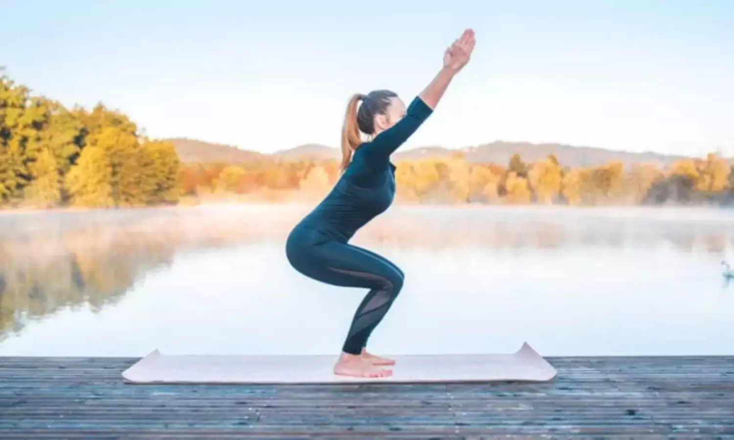 शरीर को लचीला और एनर्जी से भरपूर बनाने के लिए करें ये योगासन, जानें आसान विधि