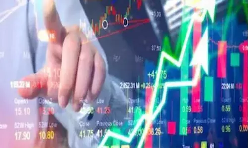 शेयर मार्केट की फ्लैट शुरुआत, सेंसेक्स और निफ्टी दोनों निचले स्तर से उभरे