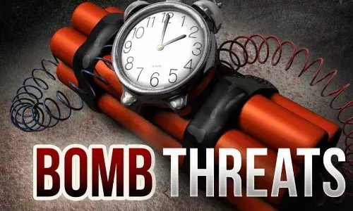 फ्लाइट्स के बाद अब तिरुपति के होटलों को मिली बम की धमकी, जांच में जुटी पुलिस