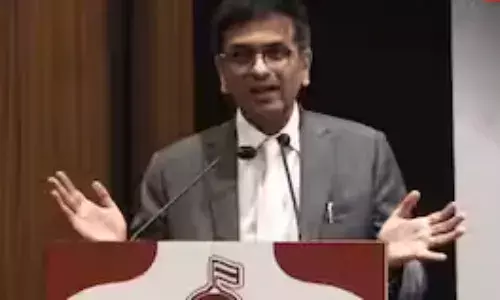 CJI चंद्रचूड़ ने जजों और नेताओं की मुलाकात पर दिया बयान, कहा- मिलते है इसका मतलब ये नहीं...