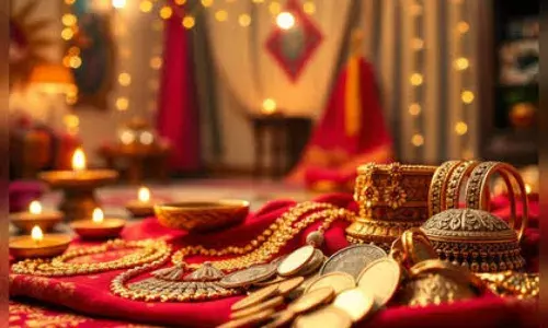धनतेरस पर कीमती चीज खरीदना चाहते हैं आप,कम कीमत में खरीदें ये खास ज्वेलरी