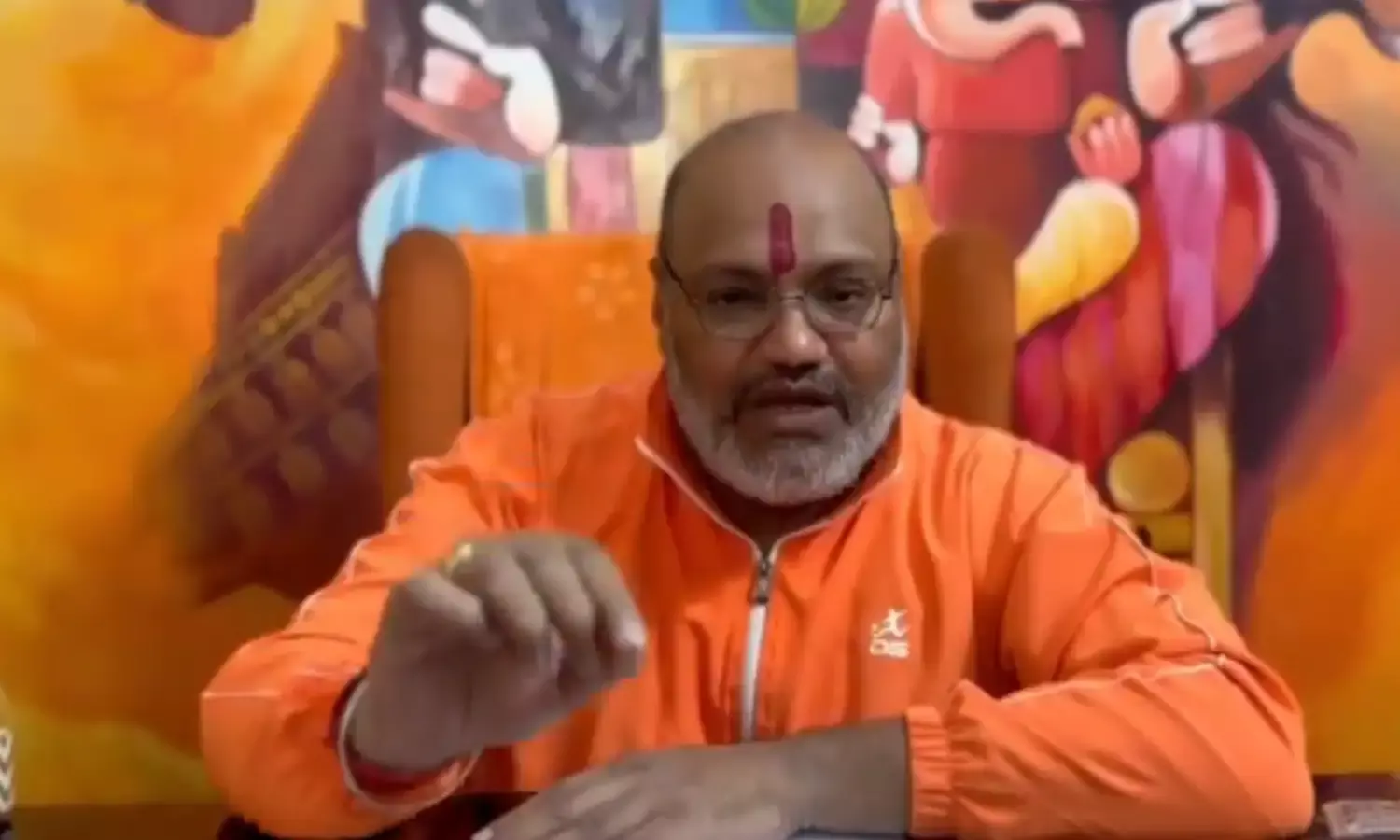 डासना मंदिर पहुंचे यति नरसिंहानंद गिरि, कहा - मैं जेल जैसी स्थिति में रहा...हिन्दुओं पर अत्याचार हो रहा डासना मंदिर पहुंचे यति नरसिंहानंद गिरि, कहा - मैं जेल जैसी स्थिति में रहा...हिन्दुओं पर अत्याचार हो रहा