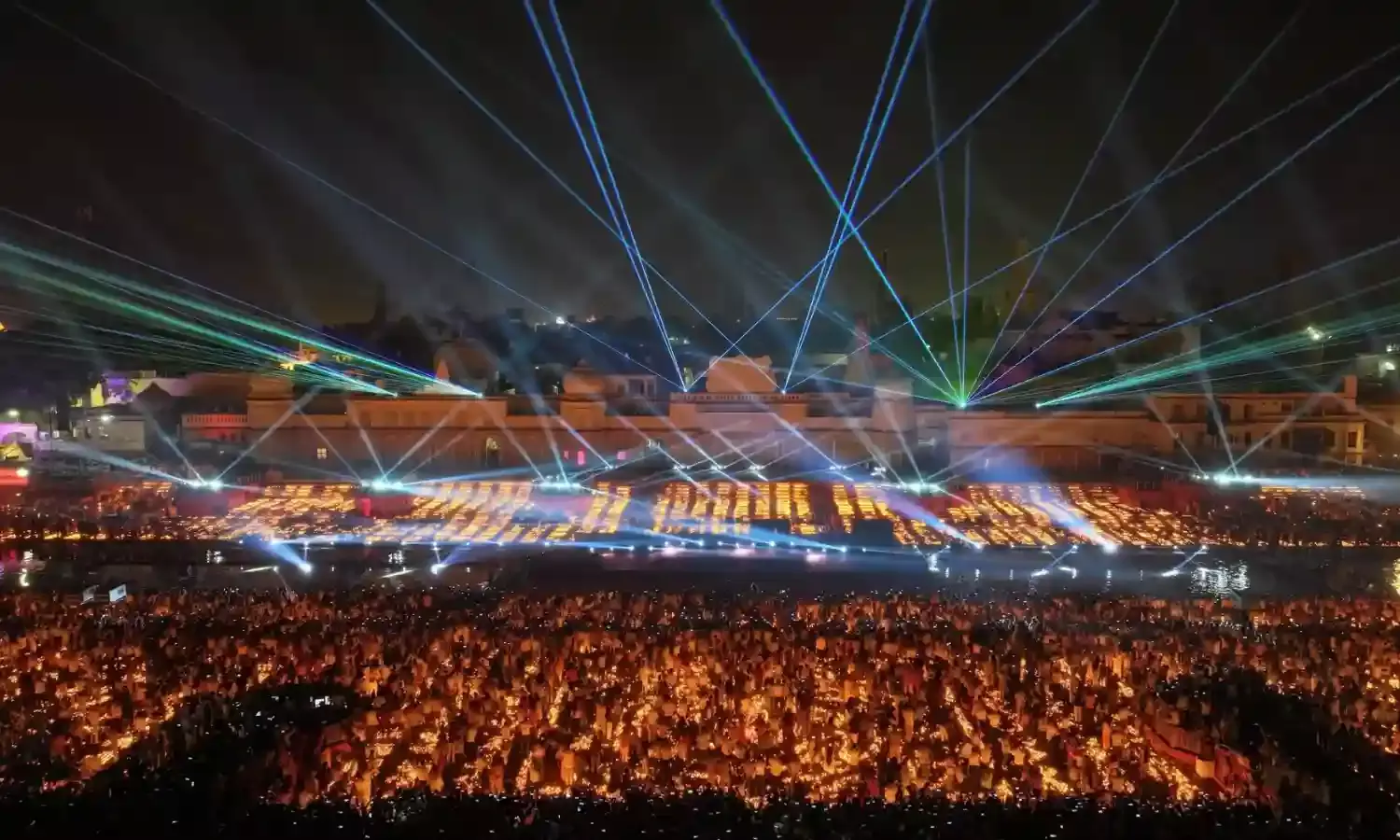 25 लाख दीयों से जगमगाई रामनगरी, 2 गिनीज वर्ल्ड रिकॉर्ड्स बने...