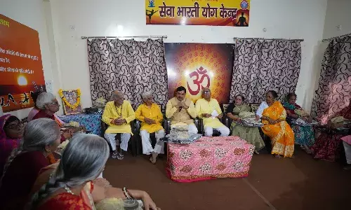 सीएम डॉ. मोहन यादव ने आनंद धाम में बुजुर्गों के साथ मनाई दिवाली सीएम डॉ. मोहन यादव ने आनंद धाम में बुजुर्गों के साथ मनाई दिवाली