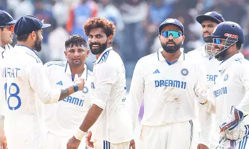 जडेजा-सुंदर की घातक गेंदबाजी के आगे न्यूजीलैंड 235 पर ढेर, भारत ने 4 विकेट पर 86 रन बनाए…