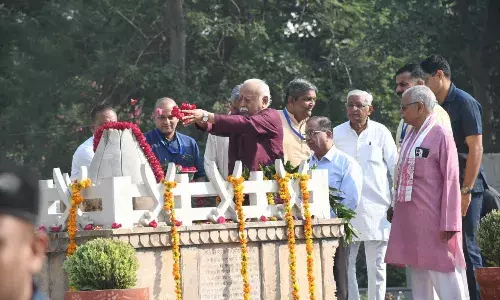 राष्ट्रीय स्वयंसेवक संघ के सरसंघचालक डॉ. मोहन भागवत ने रानी लक्ष्मीबाई की समाधि पर श्रद्धांजलि अर्पित की...