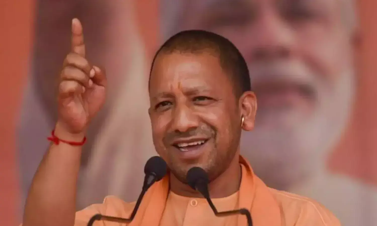 बुजुर्ग ने सीएम से लगाई गुहार तो संडे को बैंक खोलकर मिली मदद