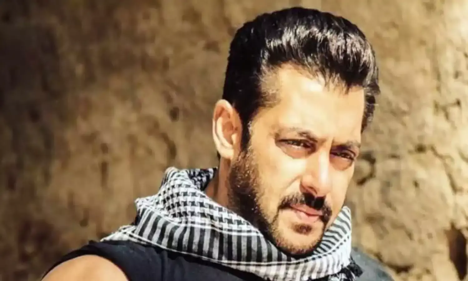 सलमान खान को लॉरेंस बिश्नोई के नाम पर फिर मिली धमकी,  कहा - जिन्दा रहना चाहते हो तो...