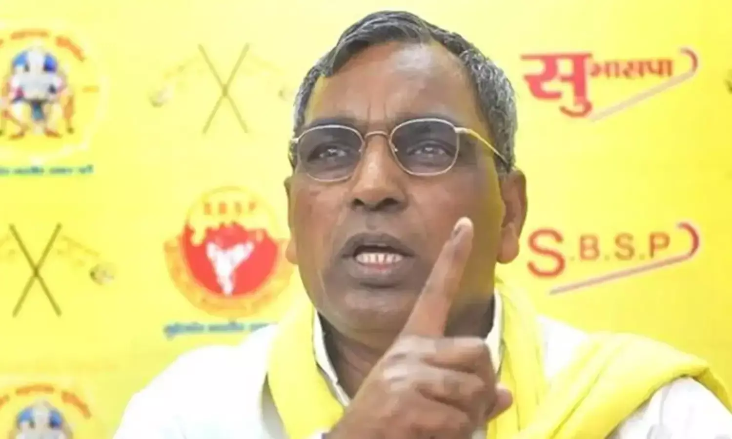 योगी सरकार के मंत्री ओम प्रकाश राजभर के घर चोरी, पुलिस जांच में जुटी… योगी सरकार के मंत्री ओम प्रकाश राजभर के घर चोरी, पुलिस जांच में जुटी…