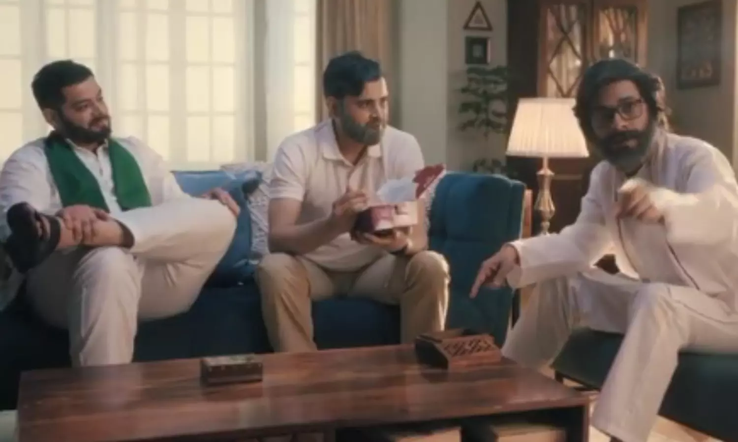 झारखंड में बीजेपी के वीडियो से सियासत गरमाई, कांग्रेस ने ECI से कर दी शिकायत झारखंड में बीजेपी के वीडियो से सियासत गरमाई, कांग्रेस ने ECI से कर दी शिकायत