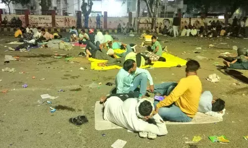 प्रदर्शन कर रहे अभ्यर्थियों के समर्थन में उतरे डिप्टी सीएम केशव प्रसाद मौर्य, कहा - छात्रों की चिंताएं गंभीर