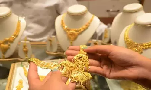 देवउठनी एकादशी पर सस्ता हुआ सोना और चांदी का भाव, फटाफट चेक करें आज रेट