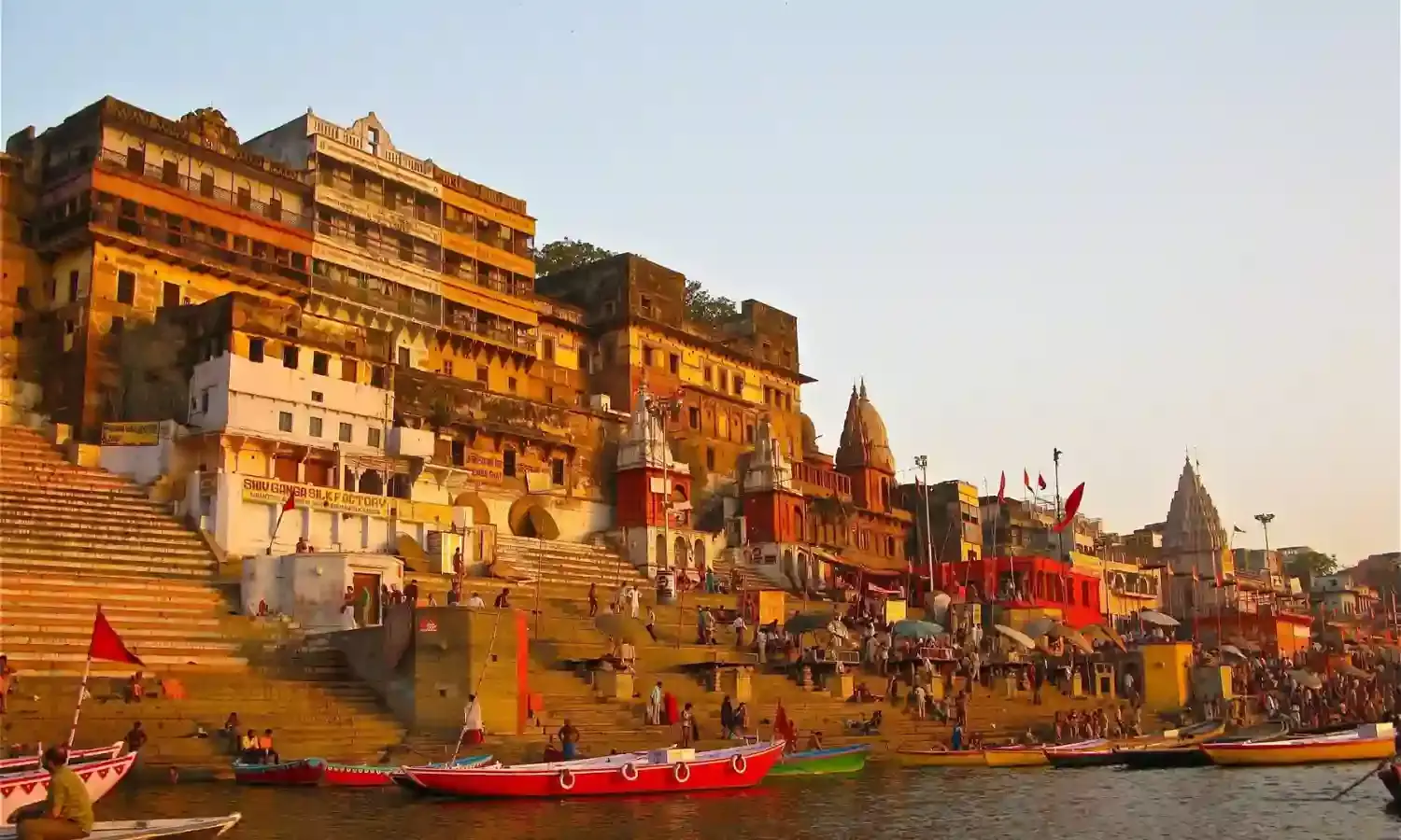 योगी सरकार में निरंतर वृद्धि कर रहा टूरिज्म सेक्टर…